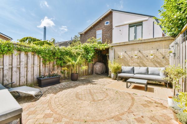 Cost of Courtyard Patio Service in Greenwood